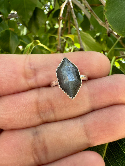 Silver Sheen Ring (Sz 5)