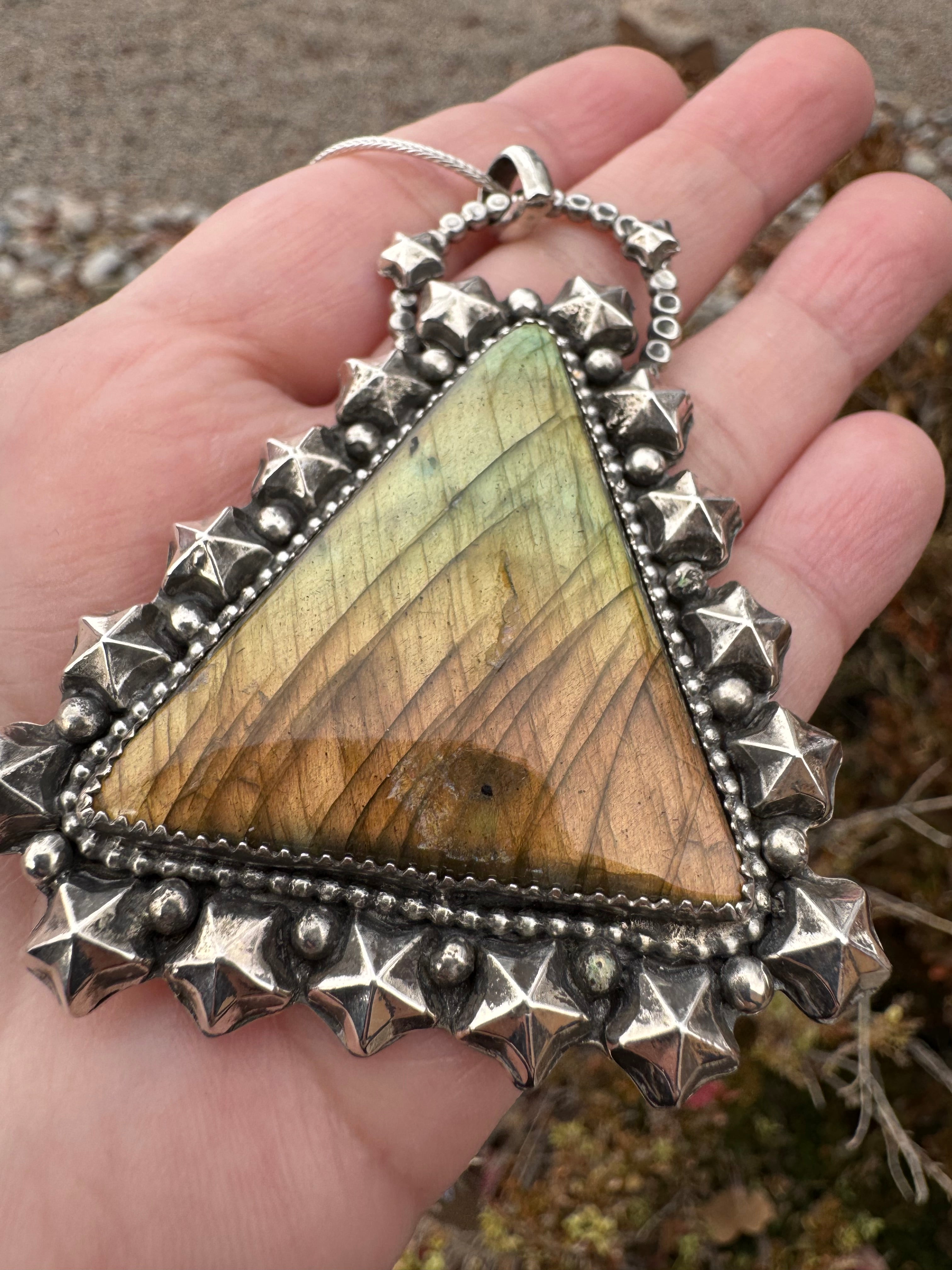 High Flash Labradorite Star Pendant