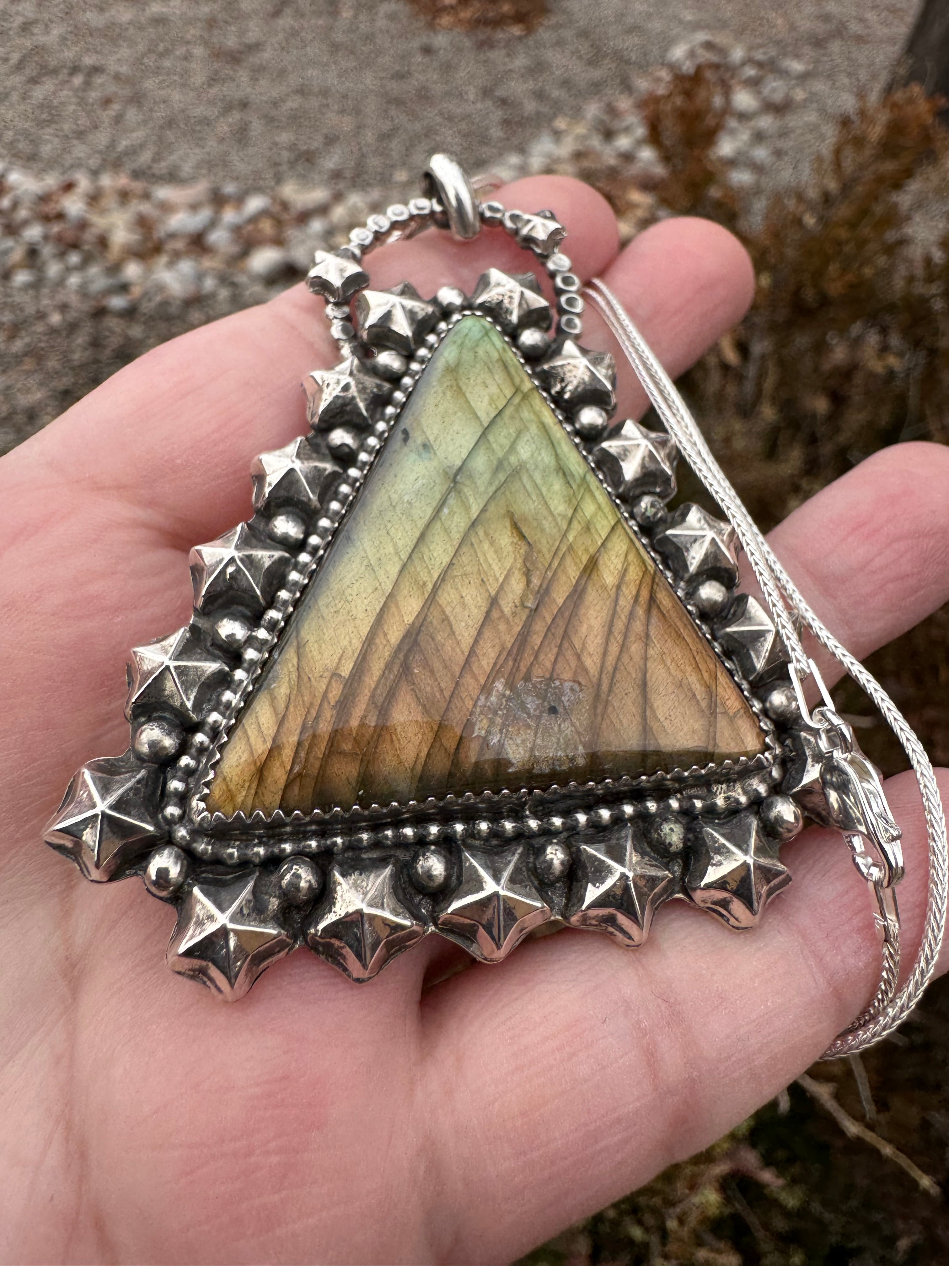 High Flash Labradorite Star Pendant
