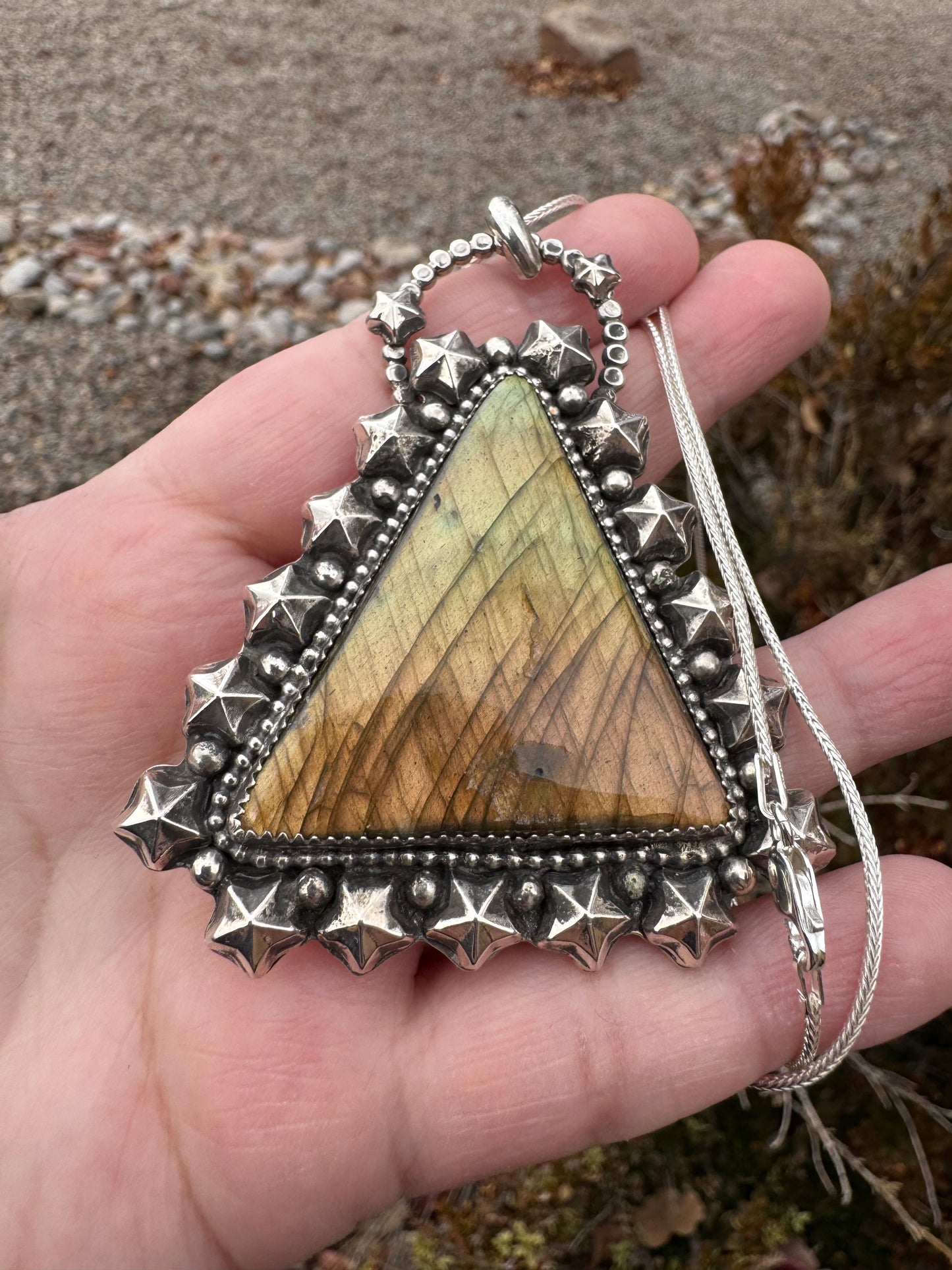 High Flash Labradorite Star Pendant