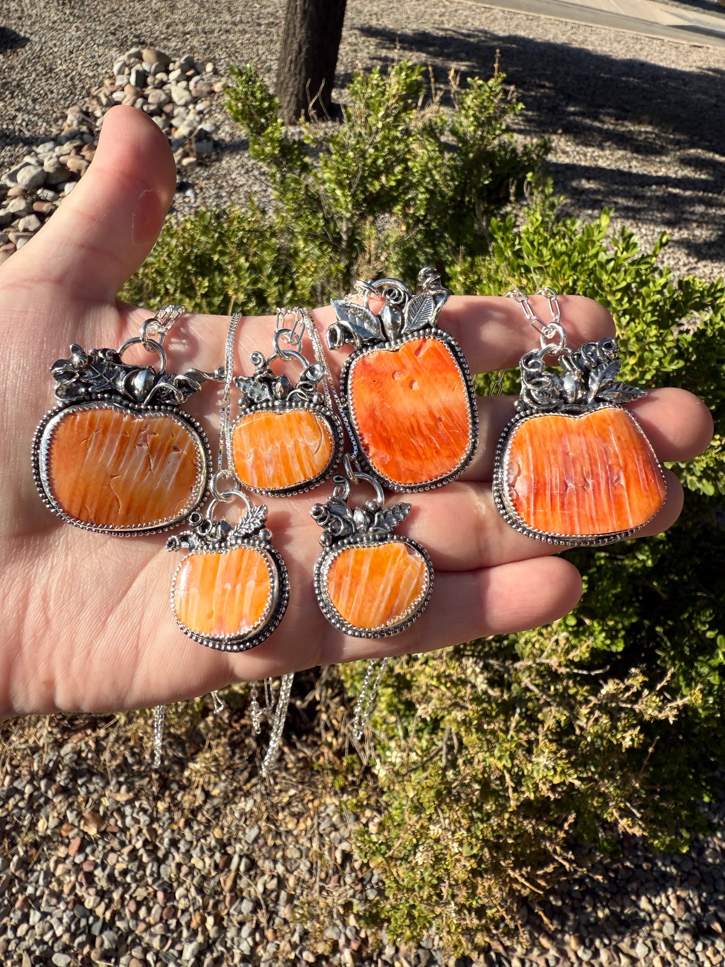 Small Pumpkin Necklace (2)