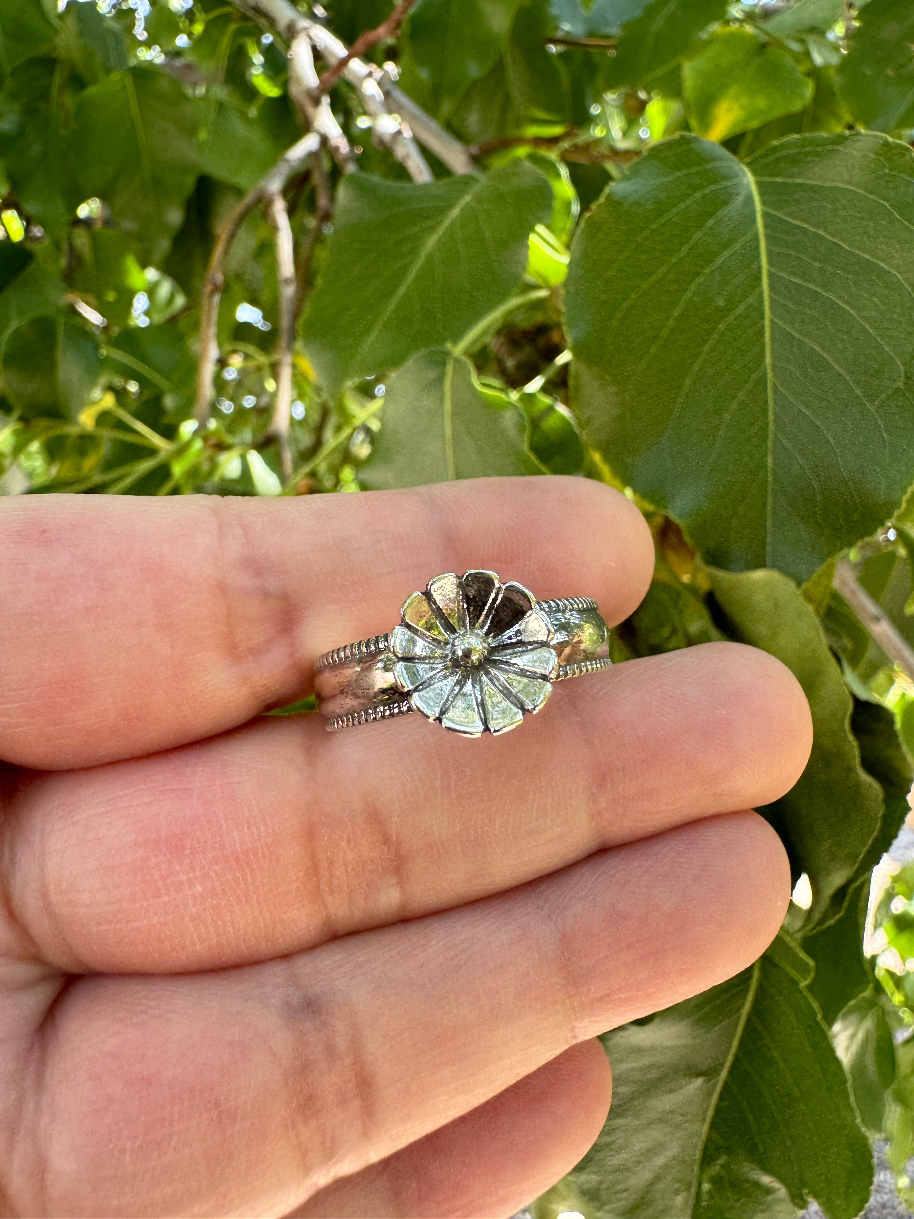 Native Flower Ring (Sz 11)