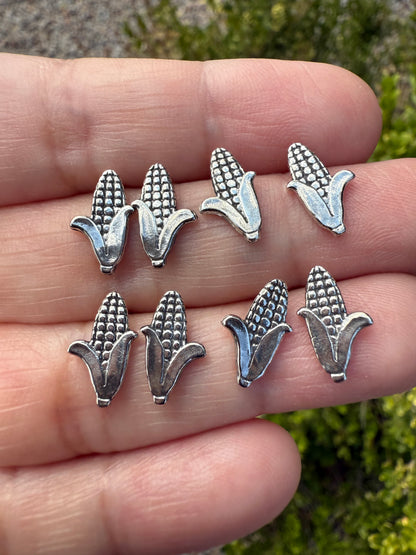 Naadą́ą́' Corn Studs