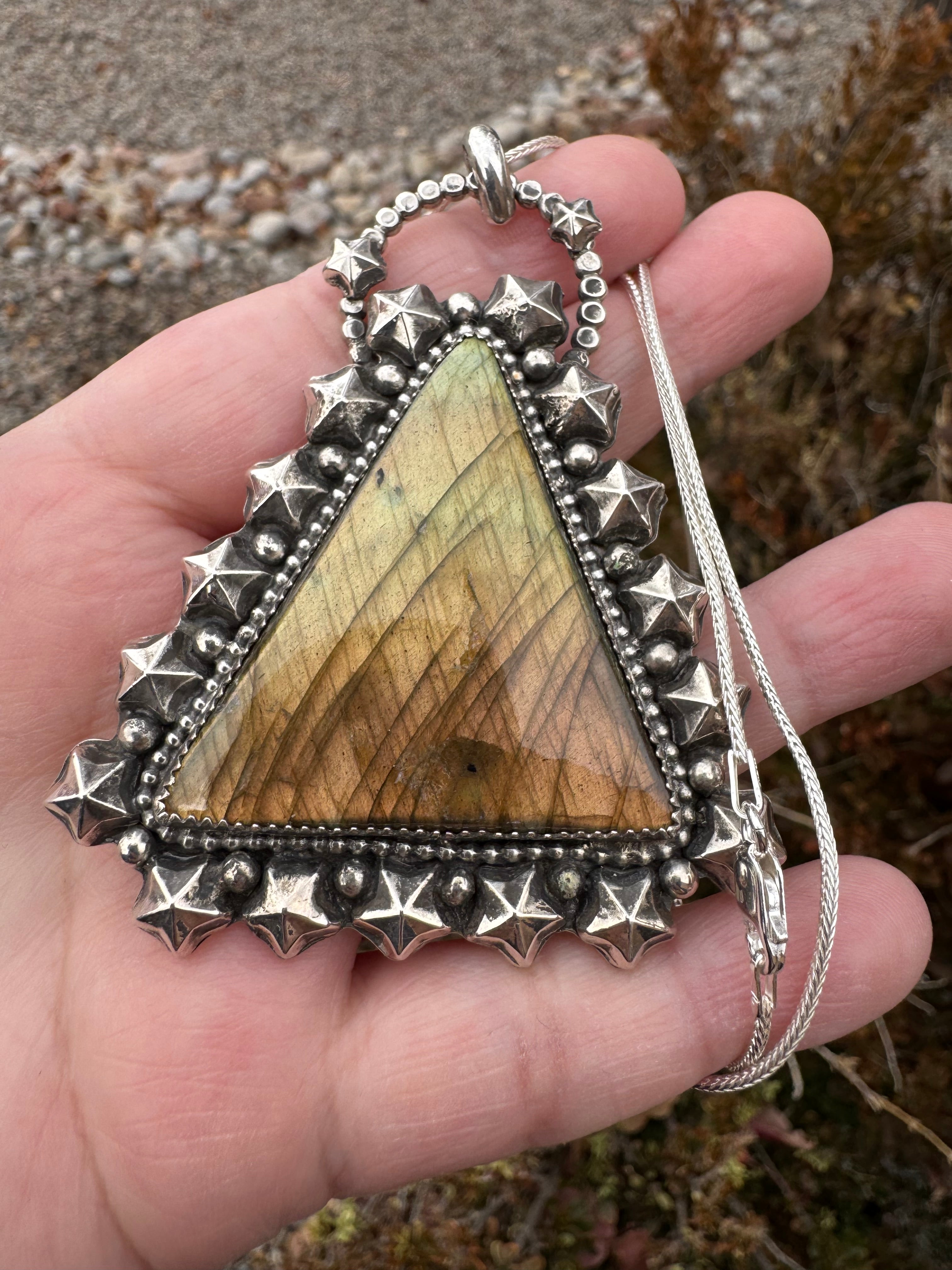 High Flash Labradorite Star Pendant