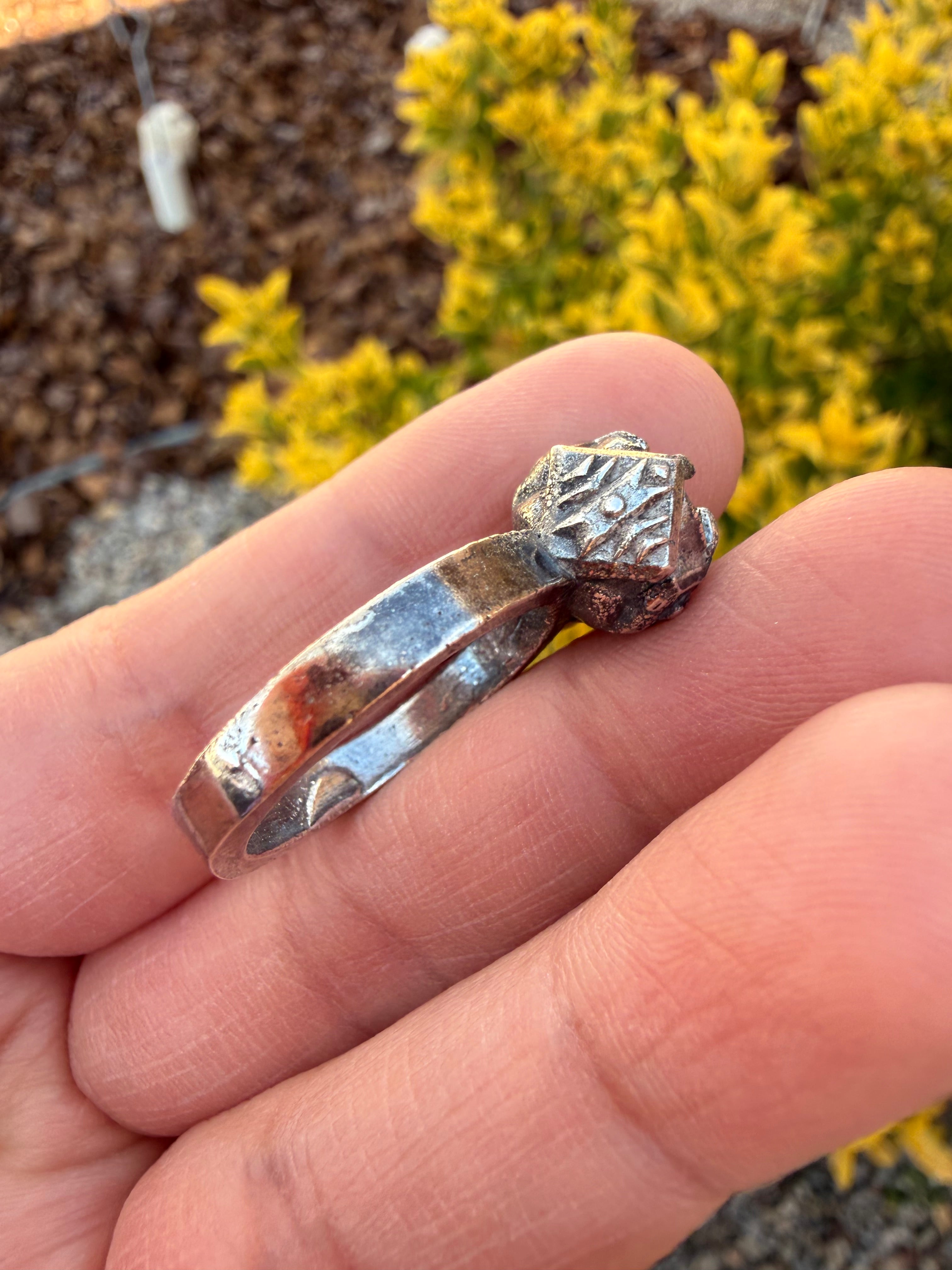 Rustic Navajo Ring (Sz 8)