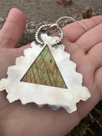 High Flash Labradorite Star Pendant