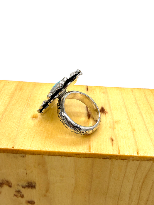 White Water Heart Flower Ring (Sz 7-8)